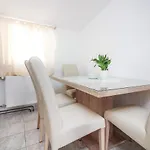 Goles Apartments-first Row To The Sea * Rogoznica (Sibenik-Knin)