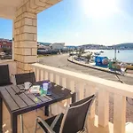 Goles Apartments-first Row To The Sea * Rogoznica (Sibenik-Knin)