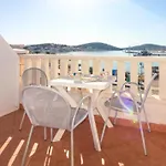 Apartment Goles Apartments-first Row To The Sea *