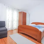 Goles Apartments-first Row To The Sea Apartment Rogoznica (Sibenik-Knin)