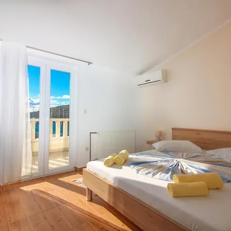 Goles Apartments-first Row To The Sea Apartmán Rogoznica (Sibenik-Knin)