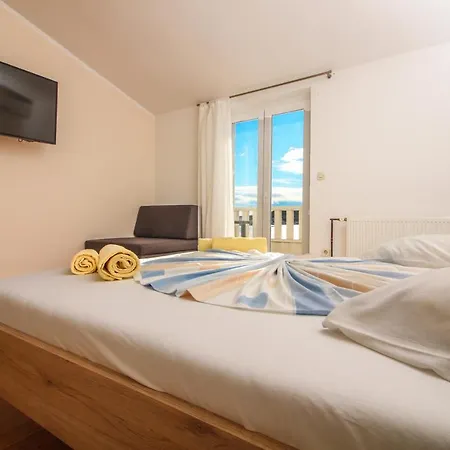 Goles Apartments-first Row To The Sea Apartman