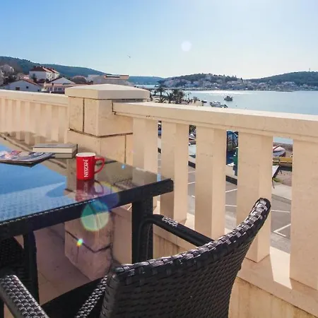 Goles Apartments-first Row To The Sea Rogoznica (Sibenik-Knin)