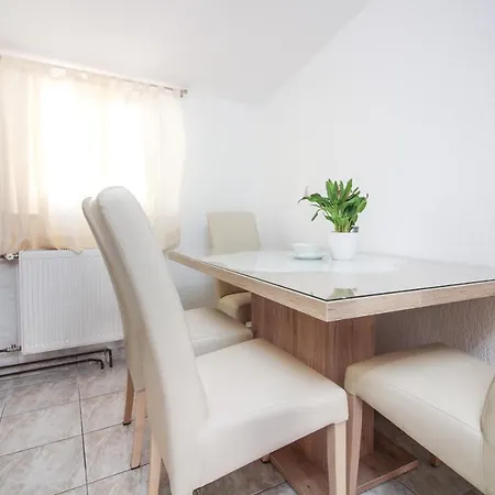 Goles Apartments-first Row To The Sea * Rogoznica (Sibenik-Knin)