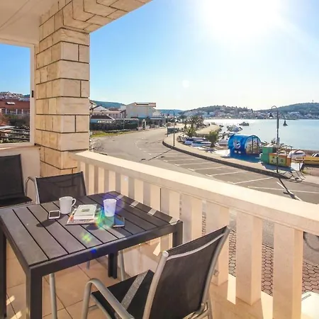 Goles Apartments-first Row To The Sea * Rogoznica (Sibenik-Knin)
