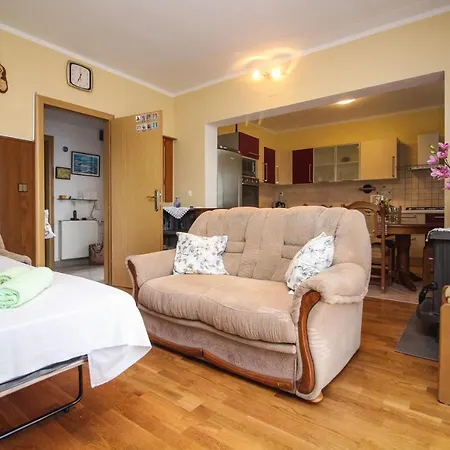 Goles Apartments-first Row To The Sea Apartman Rogoznica (Sibenik-Knin)