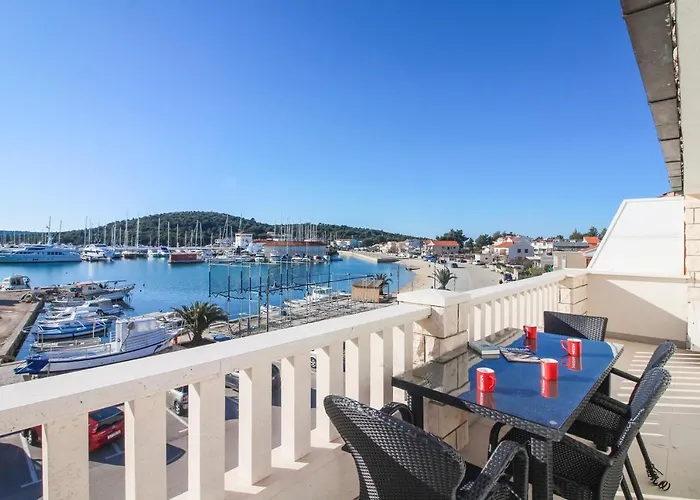 Goles Apartments-first Row To The Sea * Rogoznica (Sibenik-Knin)