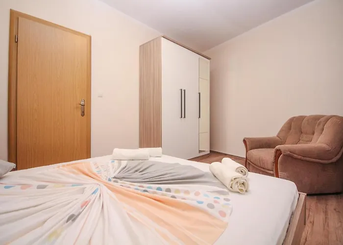 Goles Apartments-first Row To The Sea * Rogoznica (Sibenik-Knin)