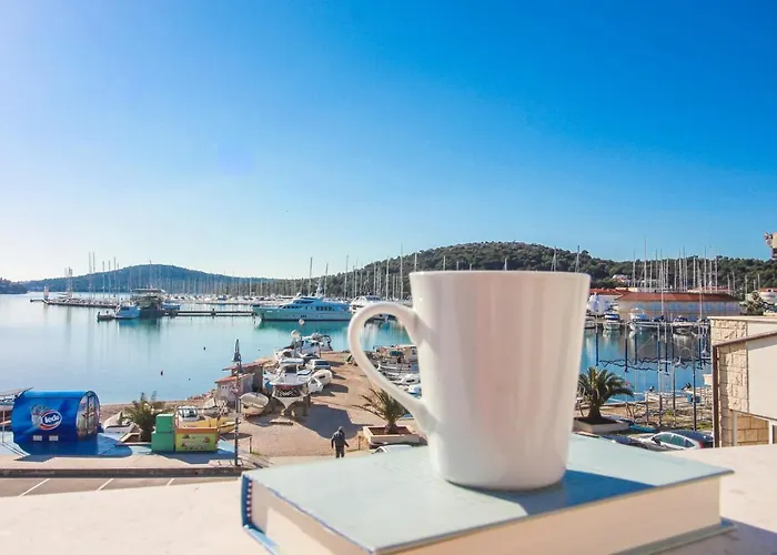 Daire Goles Apartments-first Row To The Sea